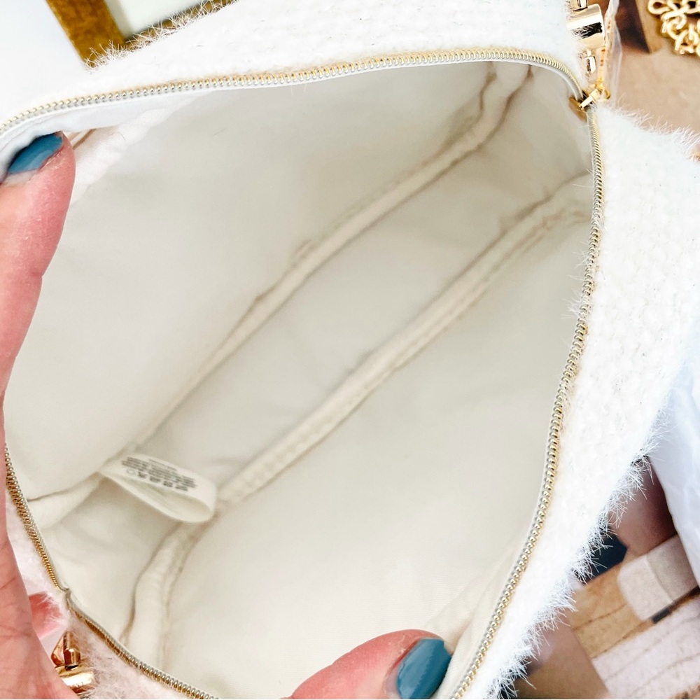 Chanel Cosmetic Bag Holiday Limited Edition - Picture 5 of 7